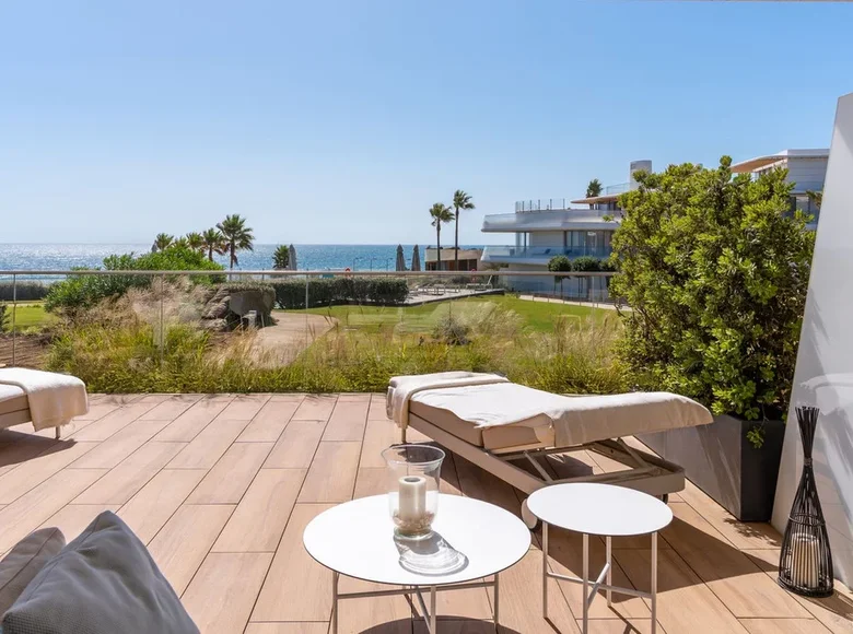 2 bedroom apartment 90 m² Estepona, Spain