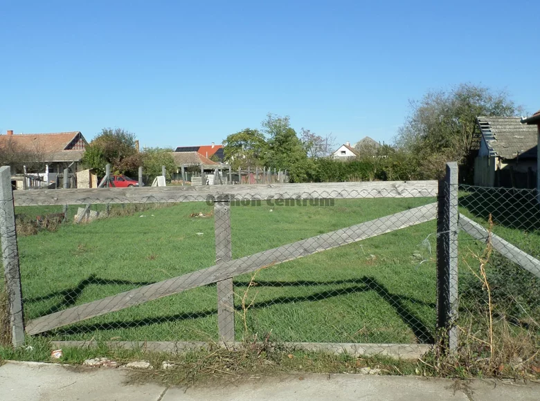 Land 796 m² Egyek, Hungary
