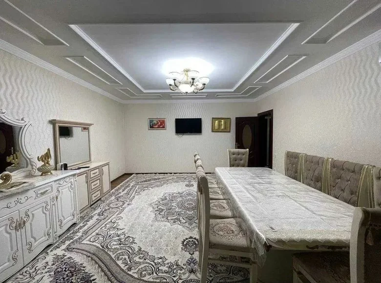 Kvartira 4 xonalar 79 m² Toshkentda