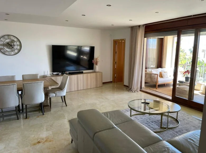 Mieszkanie 3 pokoi 176 m² Rio Real, Hiszpania