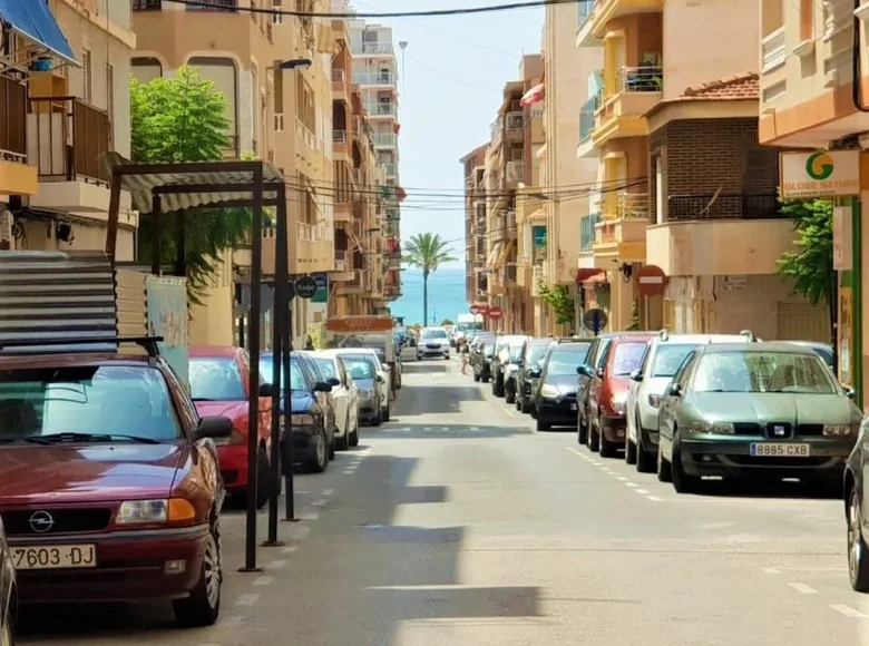 Commercial property 53 m² in Torrevieja, Spain