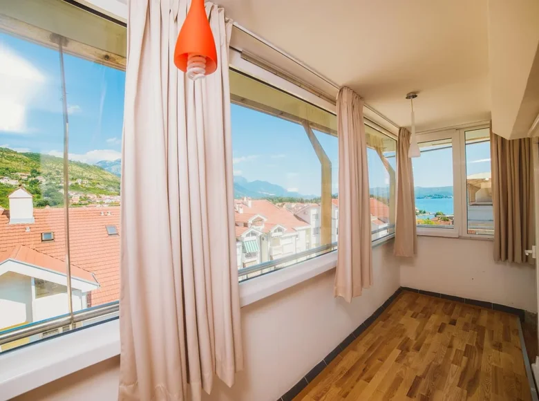 Wohnung 1 Schlafzimmer  Tivat, Montenegro