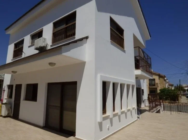 Dom 5 pokojów 230 m² Aradipu, Cypr