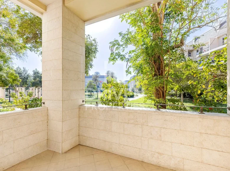 1 bedroom apartment 937 m² Dubai, United Arab Emirates