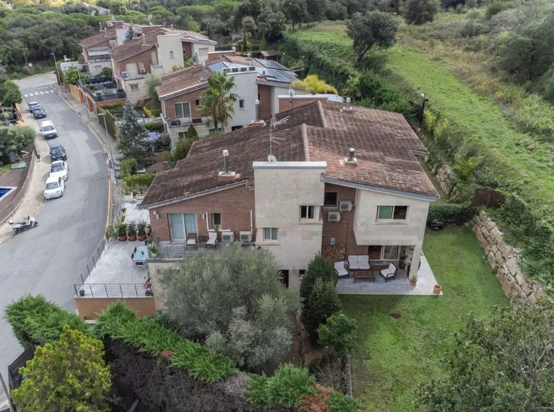 4 bedroom house 275 m² Vallromanes, Spain