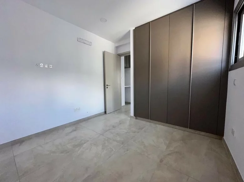 Mieszkanie 2 pokoi 80 m² Gmina Means Neighborhood, Cyprus