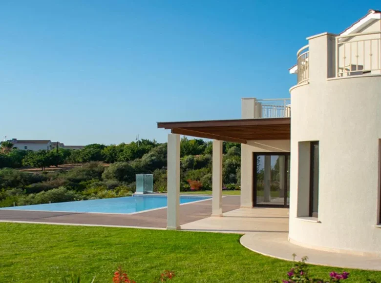 3 bedroom villa 296 m² Kouklia, Cyprus