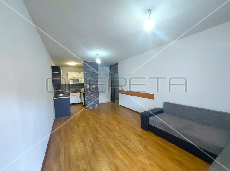 Mieszkanie 3 pokoi 82 m² Grad Split, Chorwacja