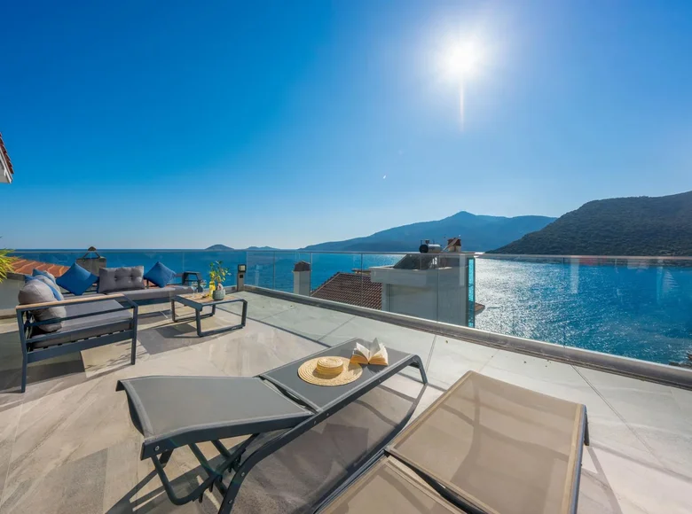 6-Schlafzimmer-Villa 280 m² Kalkan, Türkei