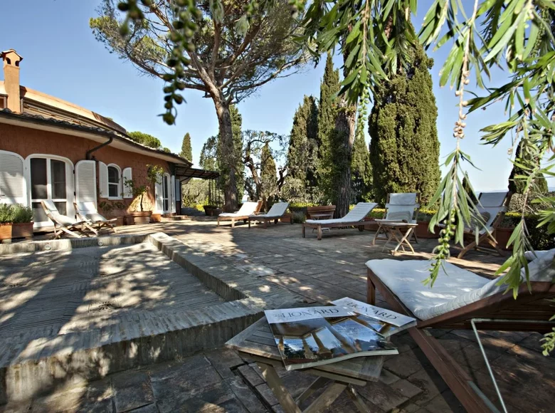 Casa 950 m² Grosseto, Italia