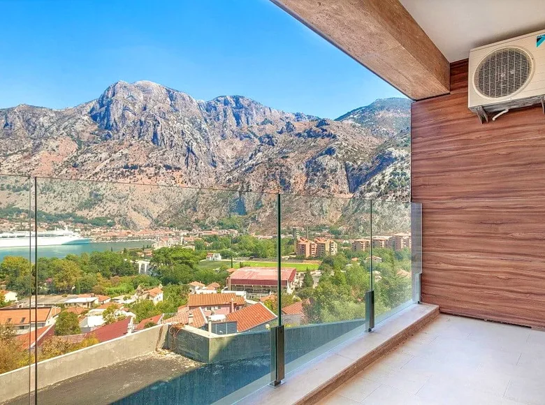 Wohnung 4 Schlafzimmer 150 m² Kotor, Montenegro