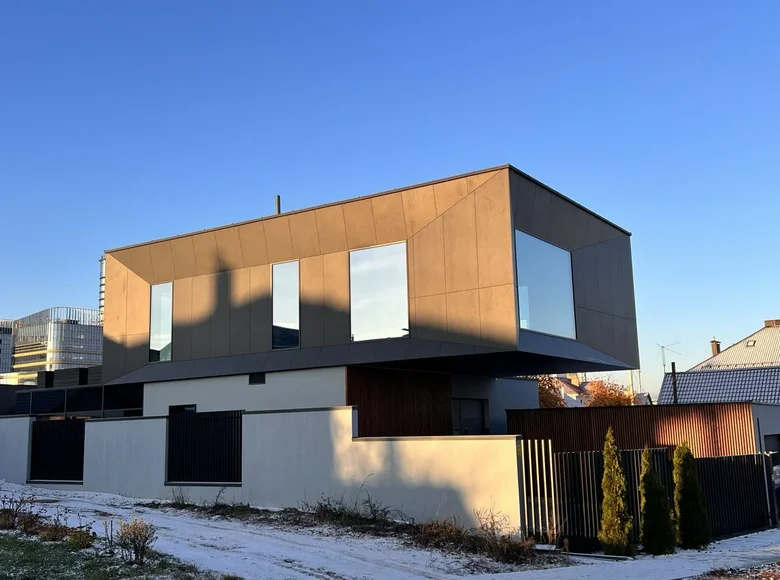 Dom wolnostojący 10 pokojów 498 m² Mińsk, Białoruś