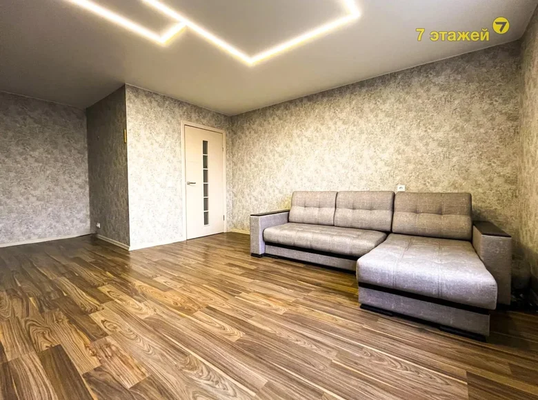 1 room apartment 36 m² Samokhvalovichi, Belarus