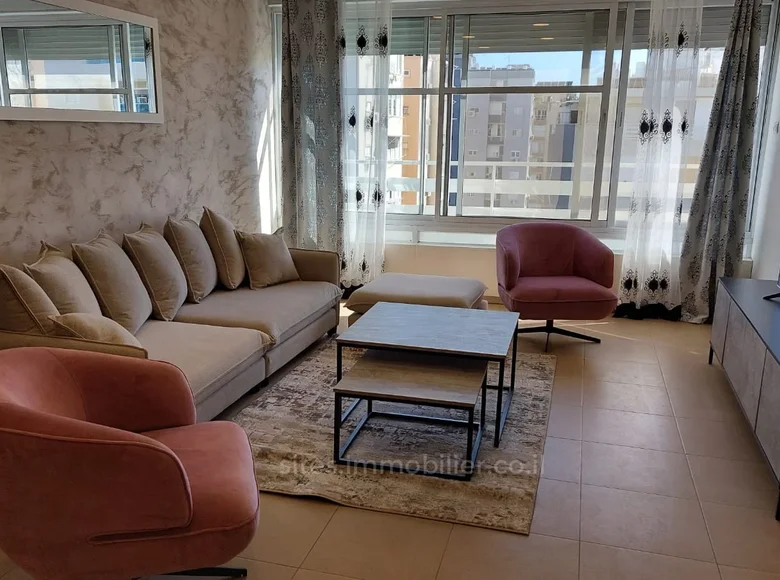 5 room apartment 132 m² Netanya, Israel