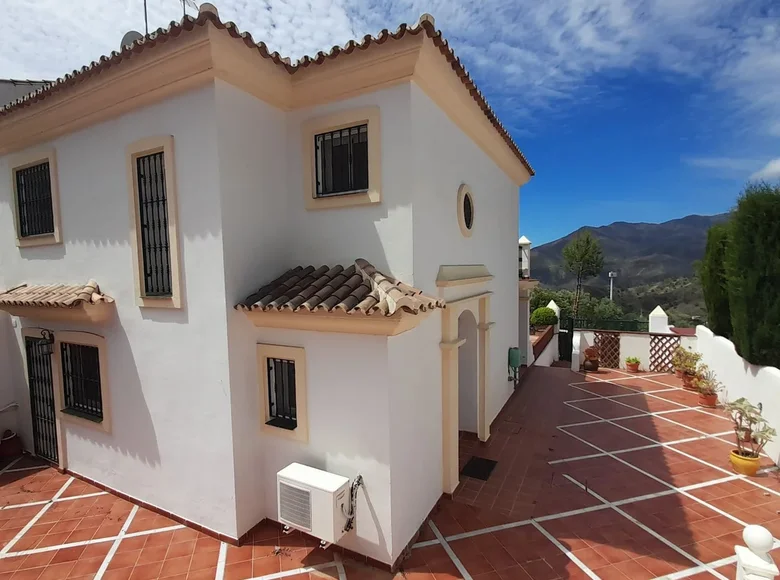 3 bedroom house 140 m² Alhaurin el Grande, Spain