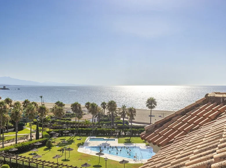 2 bedroom penthouse  Manilva, Spain