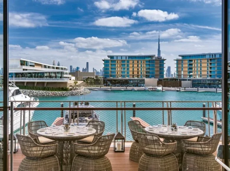 4 bedroom Villa 607 m² Dubai, United Arab Emirates