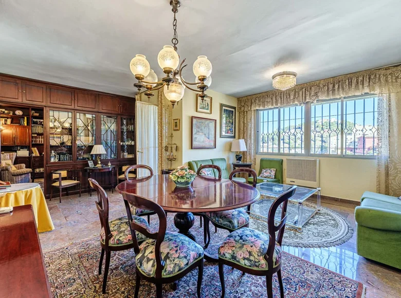 5 bedroom apartment 145 m² Malaga, Spain