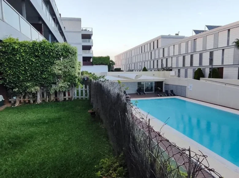 Mieszkanie 3 pokoi 172 m² Manilva, Hiszpania