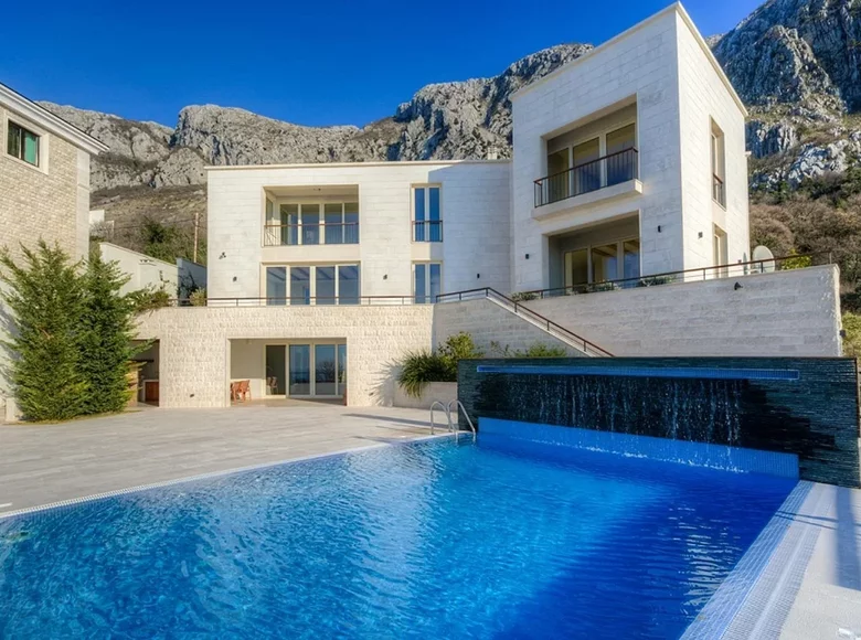 5-Zimmer-Villa 600 m² Budva, Montenegro