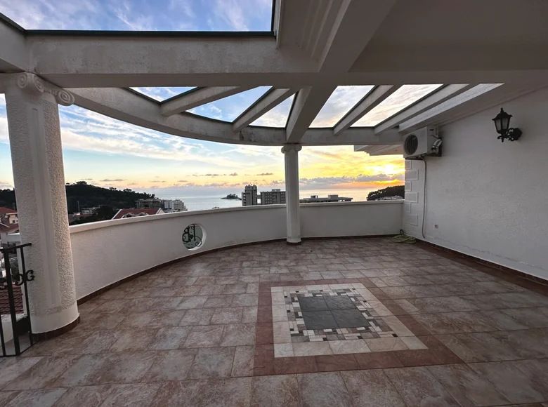 Villa de 6 habitaciones 422 m² Petrovac na Moru, Montenegro
