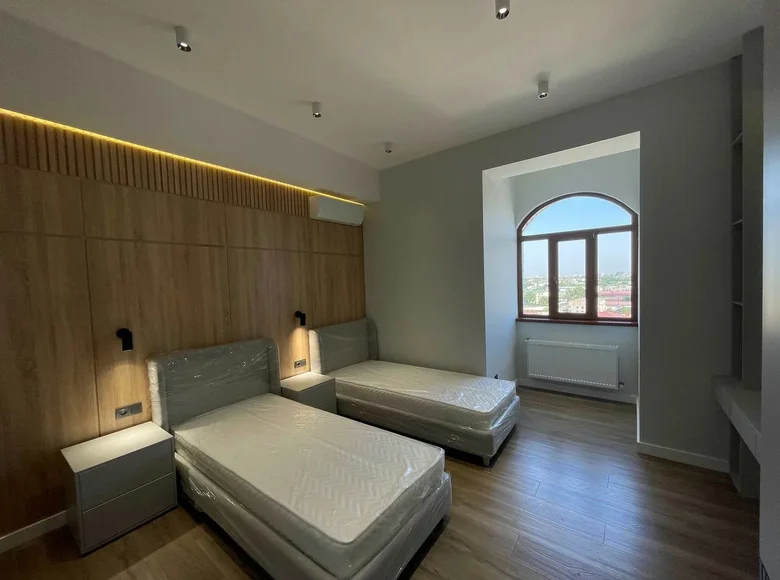 Kvartira 3 xonalar 158 m² Toshkentda