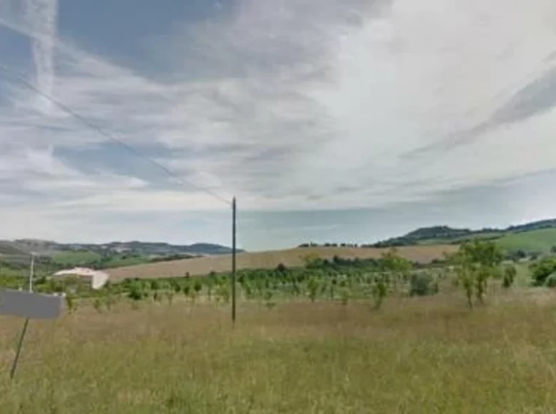 Land 100 000 m² Morrovalle, Italy