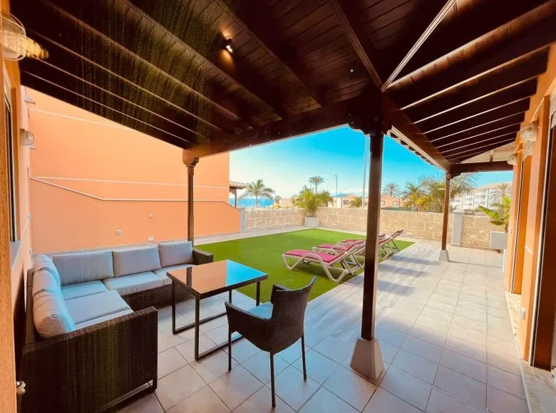 Wohnung 4 Schlafzimmer 200 m² Arona, Spanien