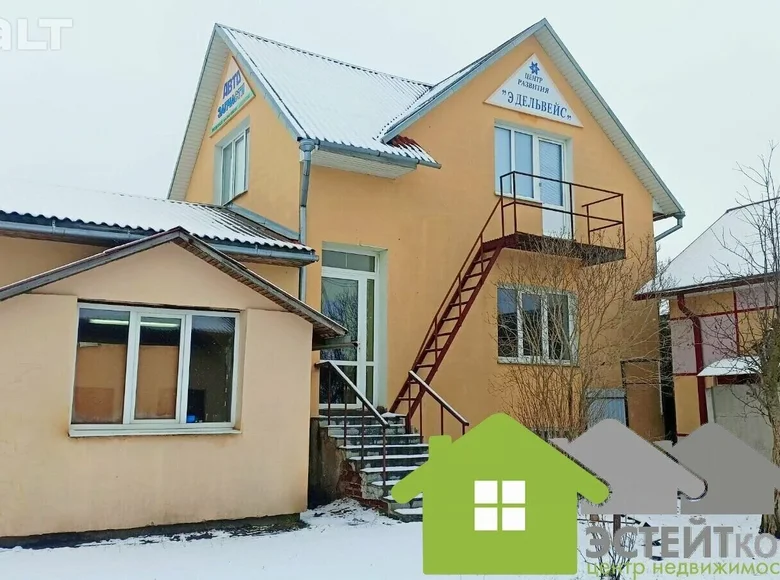 Commercial property 100 m² in Lida, Belarus