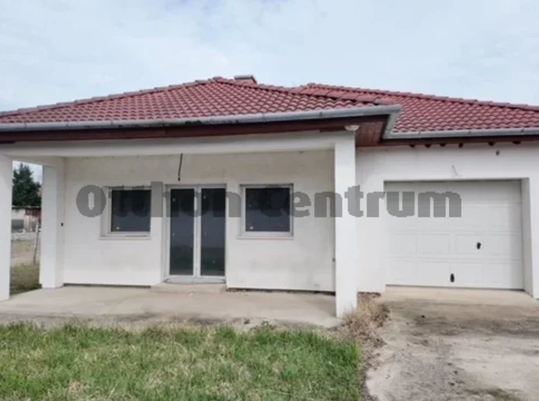 3 room house 99 m² Pocsmegyer, Hungary