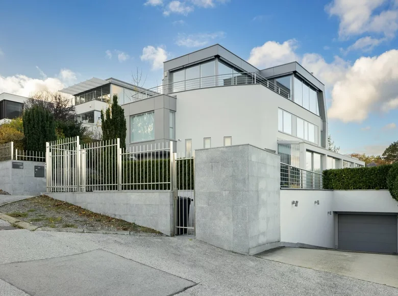 6 room house 1 046 m² Giesshubl, Austria