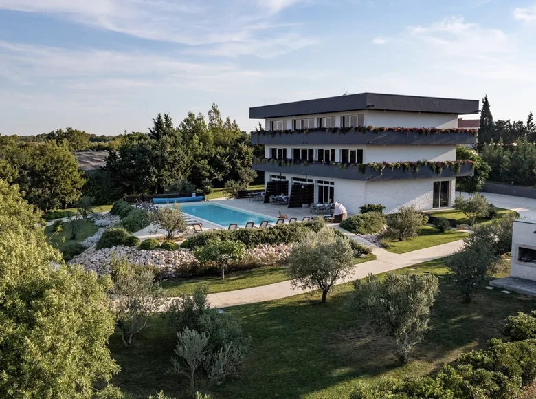 Haus 13 Schlafzimmer 600 m² Grad Zadar, Kroatien