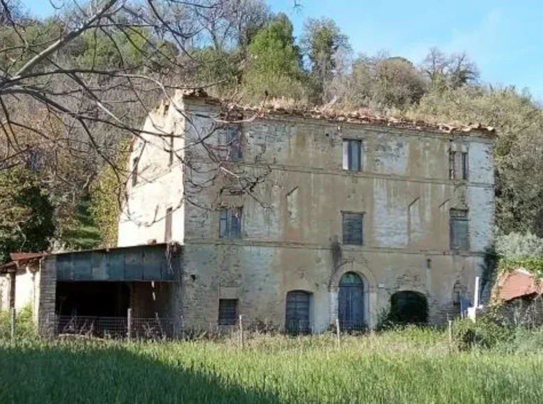 House 250 m² Terni, Italy