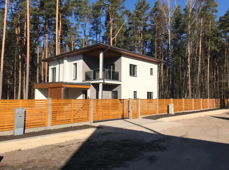 Casa 5 habitaciones  Jurmala, Letonia