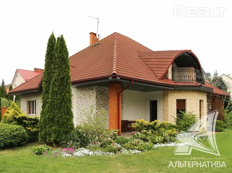 House 328 m² Brest, Belarus