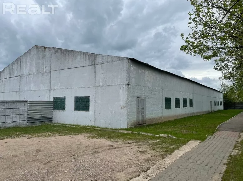 Almacén 600 m² en Chervyen, Bielorrusia