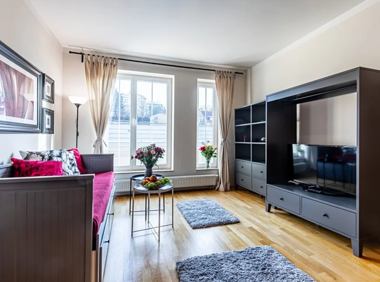 Mieszkanie 3 pokoi 73 m² okres Karlovy Vary, Czechy