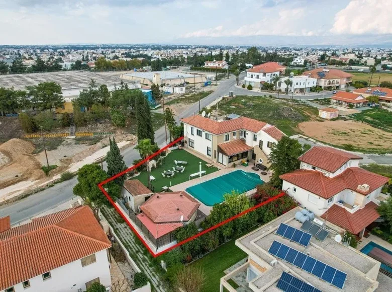 4 bedroom house 429 m² Strovolos, Cyprus