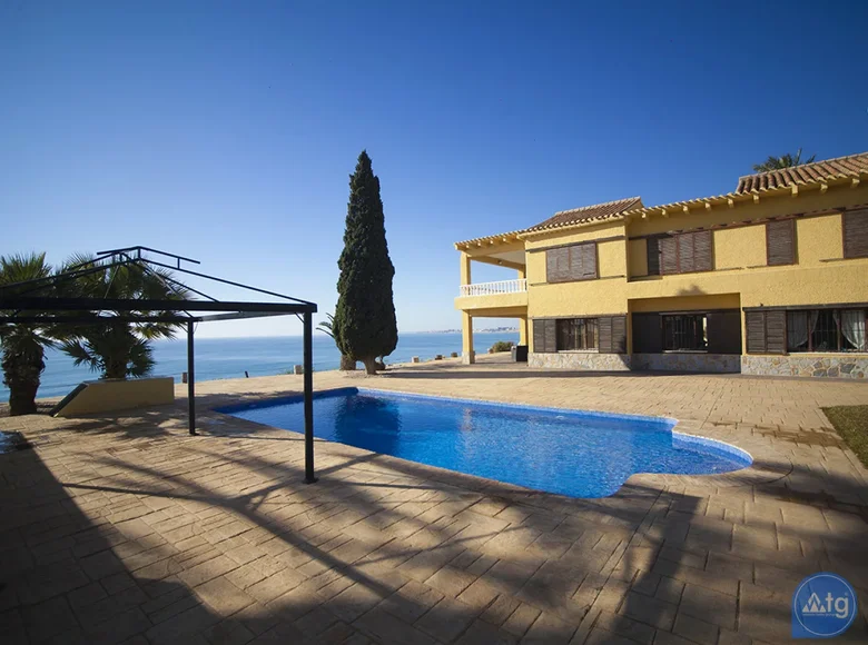 6 bedroom villa 600 m² Dehesa de Campoamor, Spain