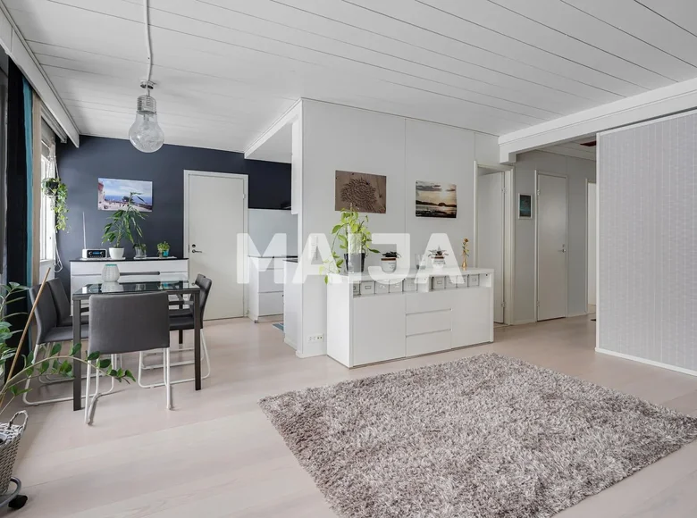 Дом 4 комнаты 98 м² Helsinki sub-region, Финляндия