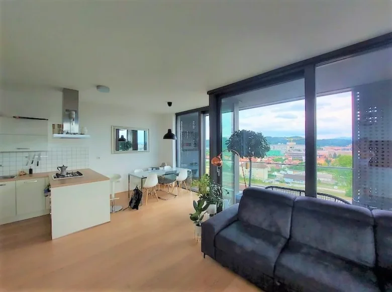 Квартира 103 м² Upravna Enota Ljubljana, Словения