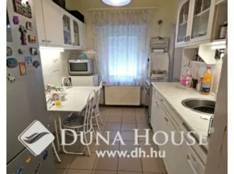 House 180 m² Pomaz, Hungary