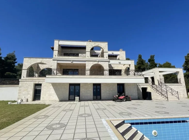 Dom 8 pokojów 600 m² Agia Paraskevi, Grecja