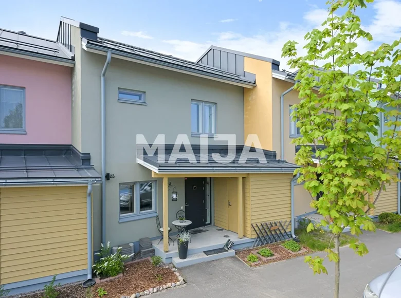 4 bedroom apartment 99 m² Helsinki sub-region, Finland