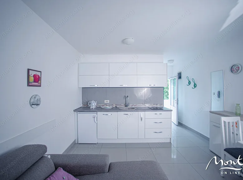 5 bedroom villa 300 m² Budva, Montenegro