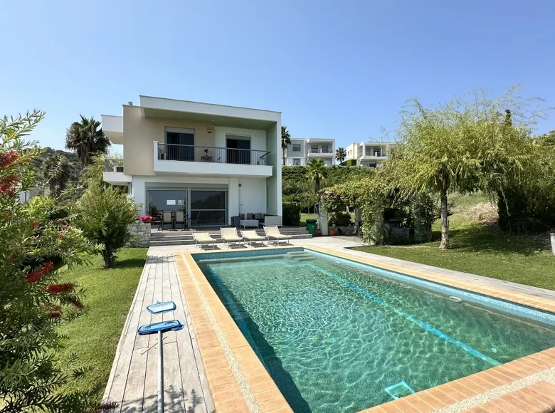 5 bedroom villa 150 m² Pefkochori, Greece
