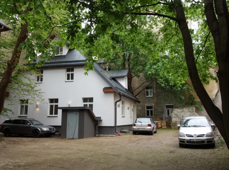 Maison des revenus 250 m² à Riga, Lettonie