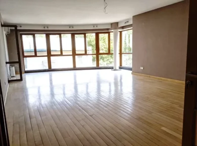 Oficina 200 m² en Tiflis, Georgia