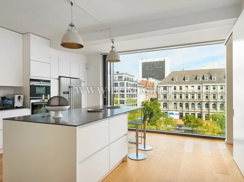 Mieszkanie 3 pokoi 230 m² Berlin, Niemcy