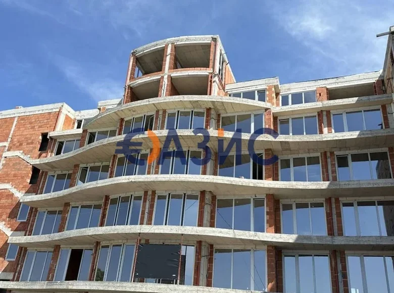 Mieszkanie 3 pokoi 82 m² Pomorie, Bułgaria